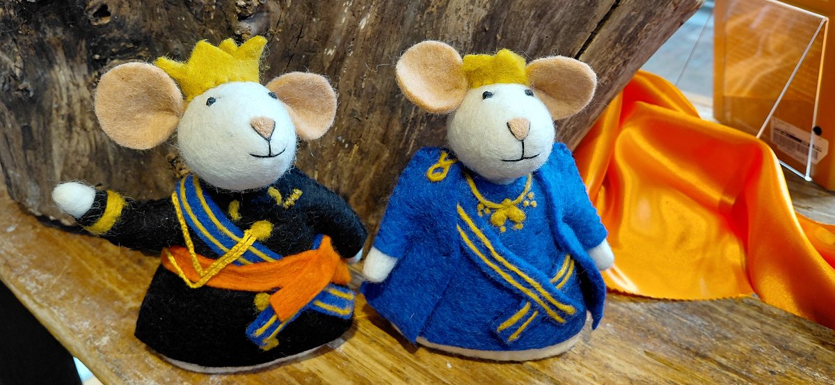 de koning komt de koning komt